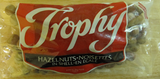 Trophy brand Hazelnuts In Shell / noisettes en écale de marque Trophy