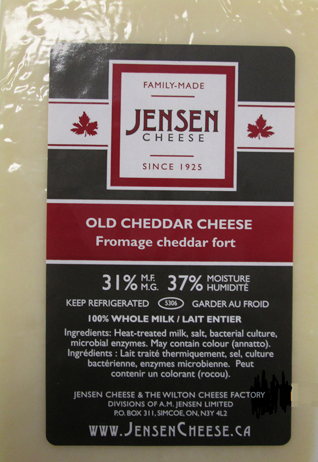 Jensen Cheese - Old Cheddar Cheese / Jensen Cheese - Fromage cheddar fort
